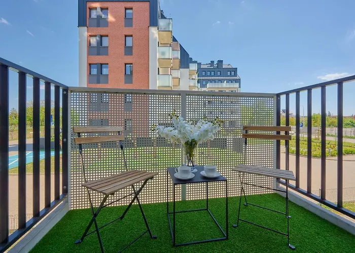 Comfy Apartment With Parking & Balcony By Noclegi Renters
