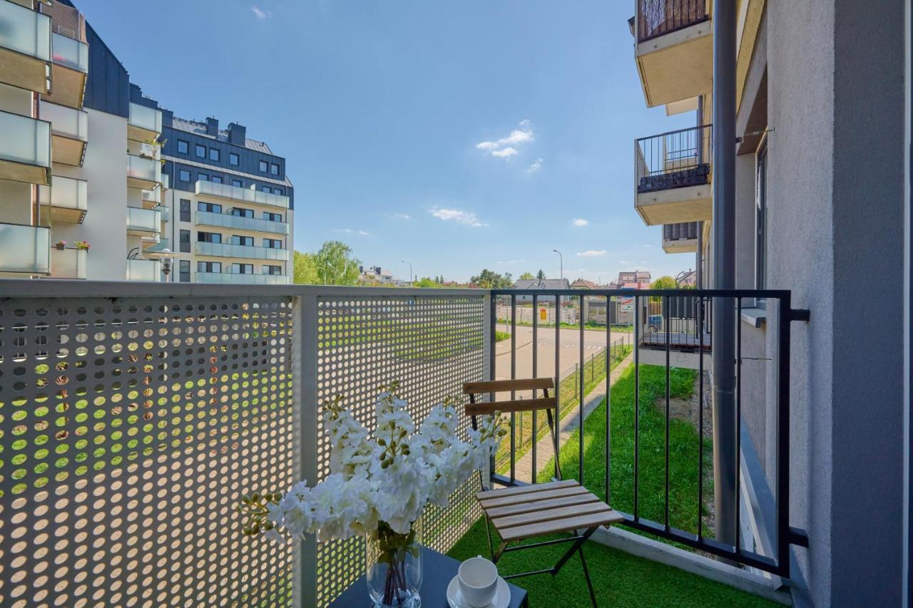Comfy With Parking & Balcony By Renters Apartment Wroclaw